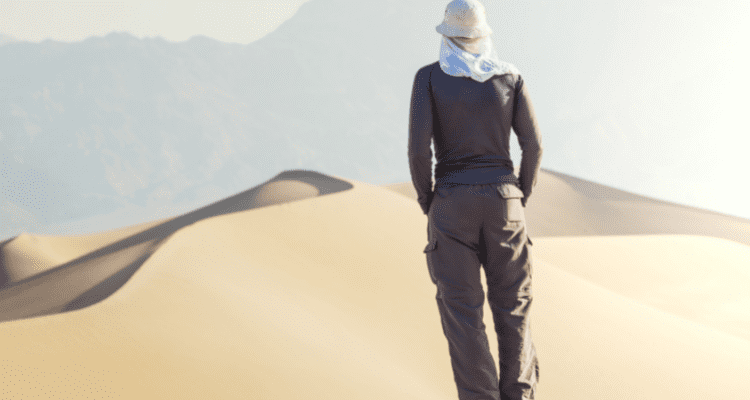 Proper desert hiking clothes